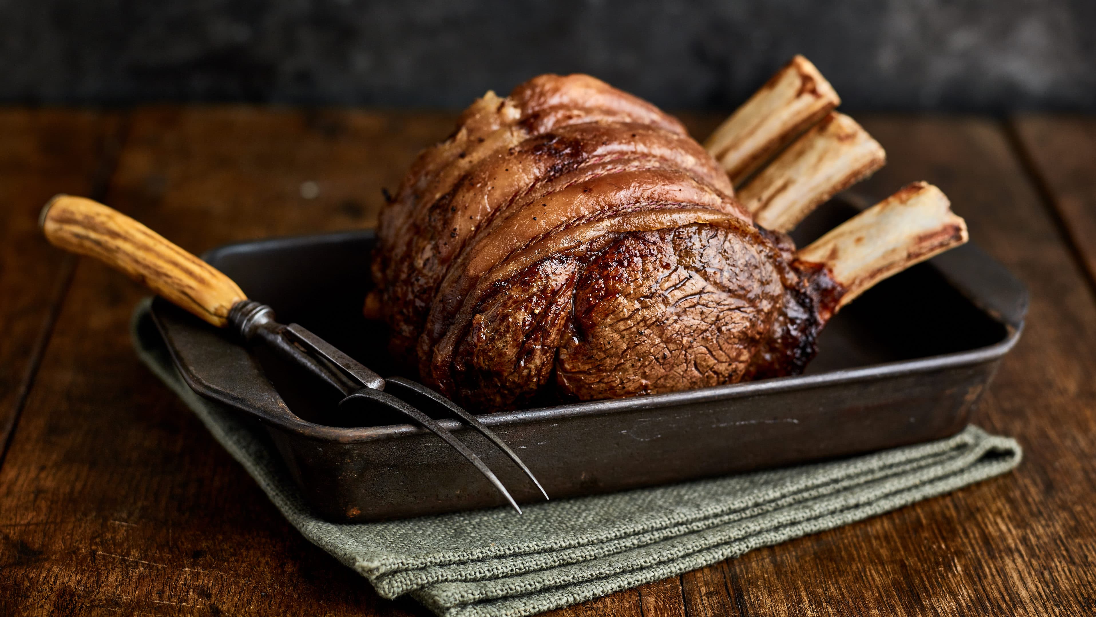 Rib of beef with red wine sauce - Step 1