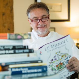 Raymond Blanc reading his book